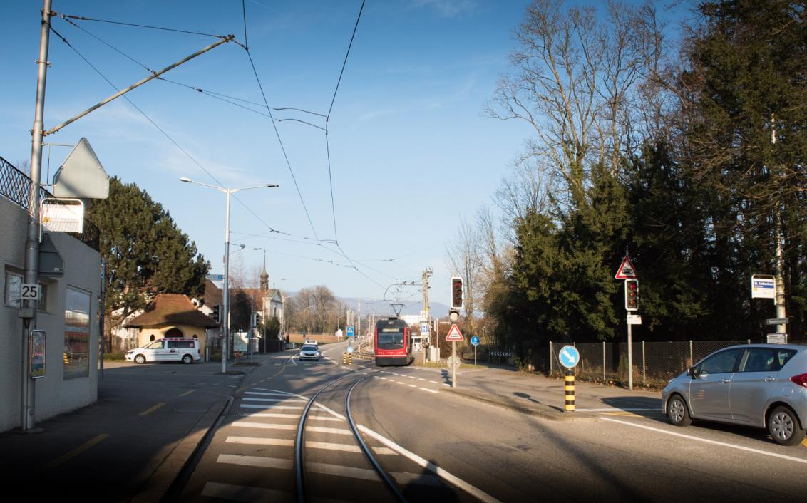 Die Dosierung des Autoverkehrs ist bei St. Katharinen vorgesehen. Um Staus durch Feldbrunnen zu vermeiden, könnte eine zusätzliche Ampel bei der östlichen Dorfeinfahrt platziert werden.